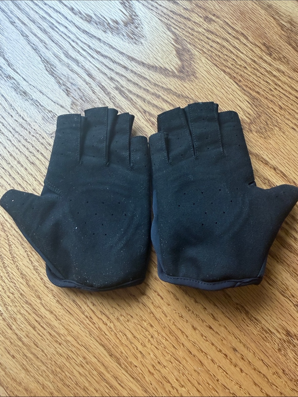 Pvolve Gloves M/L - Picture 3 of 3